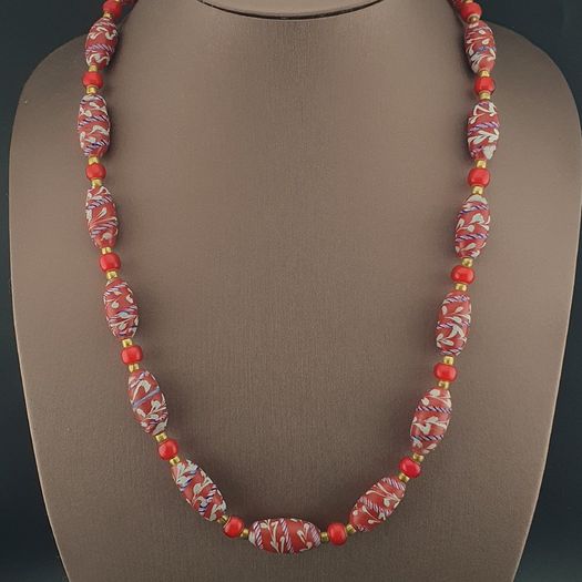 Antique Venetian Style Feather Desgin & Venetian Red WhiteHeart Glass Beads Necklace