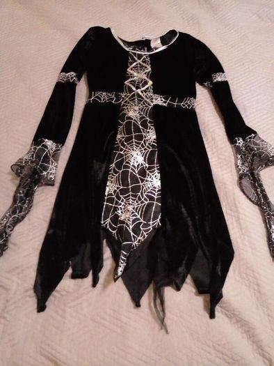 Halloween dress 8-11 Y