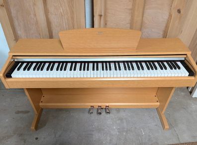 Yamaha Piano