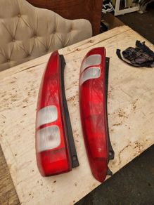 Honda HRV 2004 Tail lights