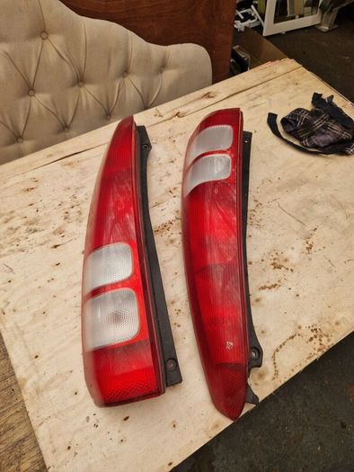 Honda HRV 2004 Tail lights