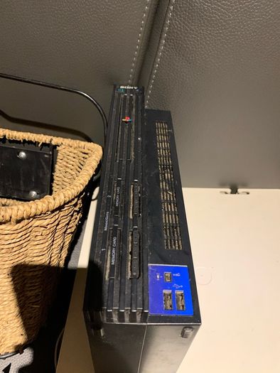 House clearance car boot sale stuff PS2; Home Phone; Vadafone TV Box; Satellite Box; Lamp; Payment Sistem Screen?; Eir internet receiver; wooden mahogany bases?; and othe stuff see pictures