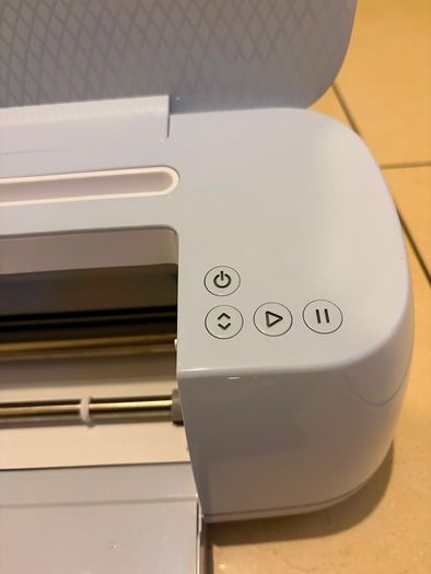 Cricut Maker 3 - bundle 2026 model