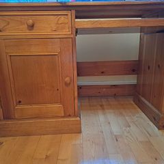 computer desk