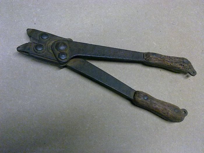 Old wire cutter possibly WW 1