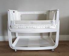 Baby bedside crib
