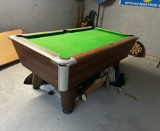 supreme pool table