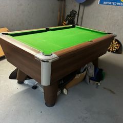 supreme pool table