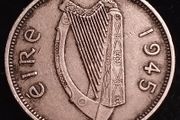 #778 - Ireland - 1945 - 6 Pence - KM.13a