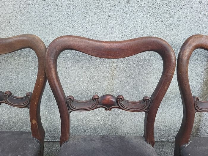 Dining chairs