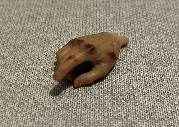 POR TOYS custom pair of 1/6th scale hands for Hot Toys John Wick 4
