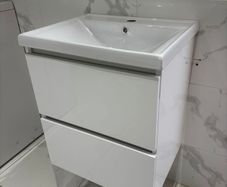Special offer deal Brand New 500 Gloss White Wall Hung Unit and Basin