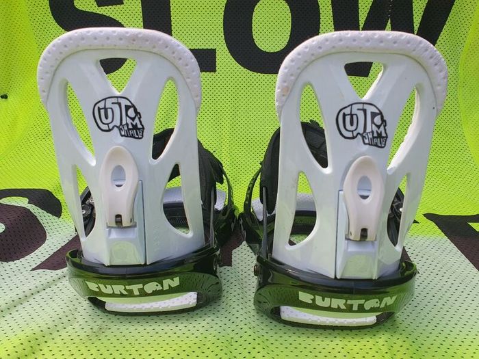 Burton snowboard bindings