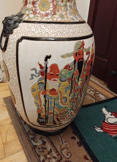 Large Chinese vase- 27inches height, 20 inches width