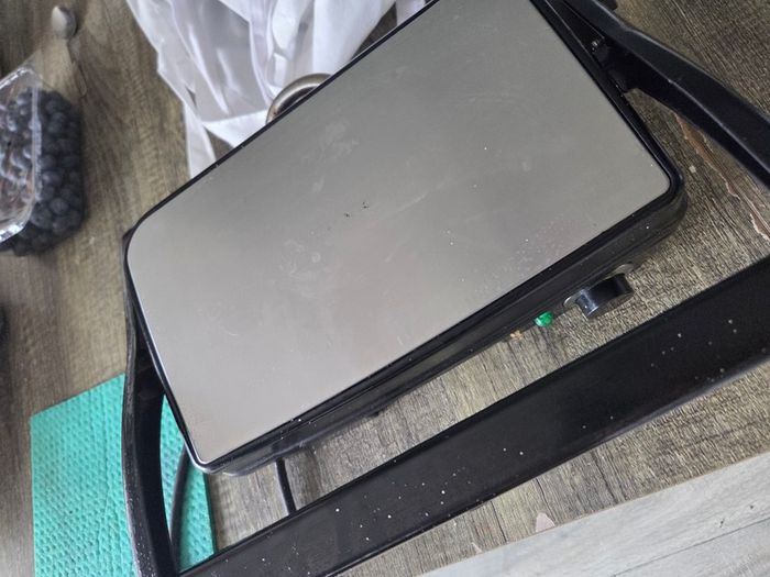 Electric grill