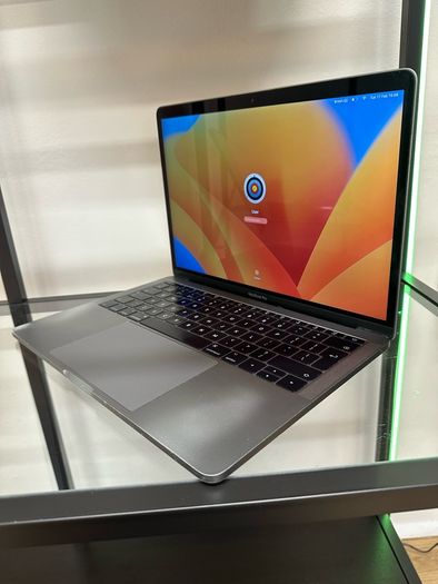 MacBook Pro 13inch 2017 Good Condition