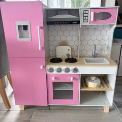 Play Kitchen