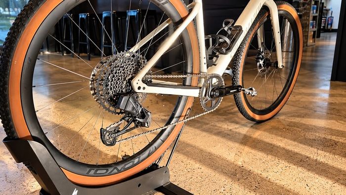 Specialized Diverge Expert Carbon Gravel Bike