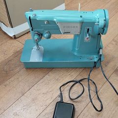 SINGER 327K electric sewing machine c.1965