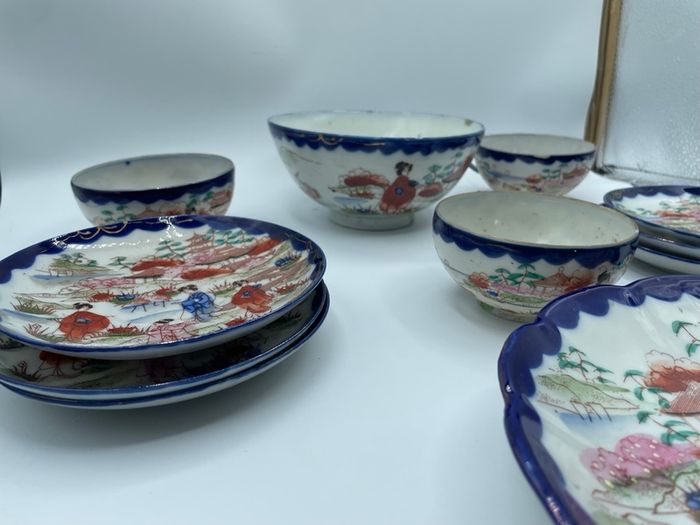 Vintage Japanese Geisha Girl Plates Set Scalloped Cobalt Blue Hand Painted