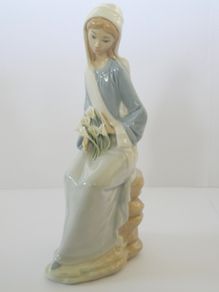 Lladro Figurine