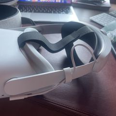 Oculus Quest 2, plus upgraded Battery Pack, and Case
