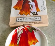 The Garden Table Botanica Boxed 4 inches Christmas Bells Plate