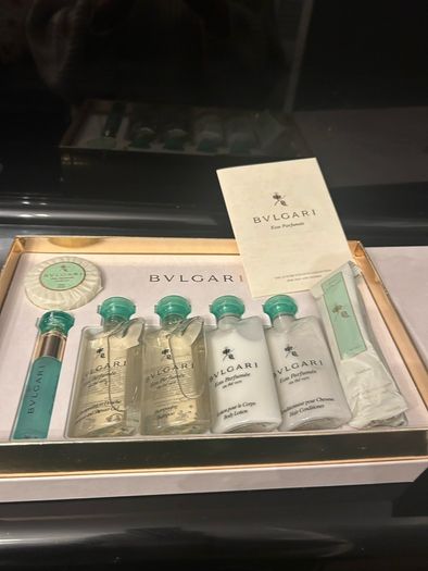 Bvlgari Au the Vert Parfumee 8 piece set , New.