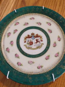 Small Hanging Wall Plate From Douglas Isle Of Man  Jeceris Stabit.