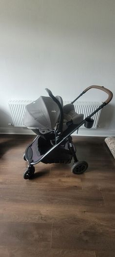 Joie Travel System - Buggy, Carrycot, Car Seat, isofix base