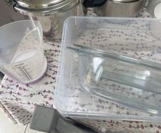 Pyrex dish plus glass lid