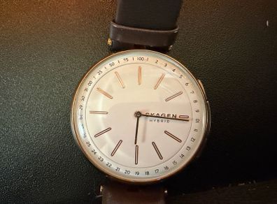 Skagen Hybrid watch SKT1402 T-bar Gold case with brown leather strap smart watch