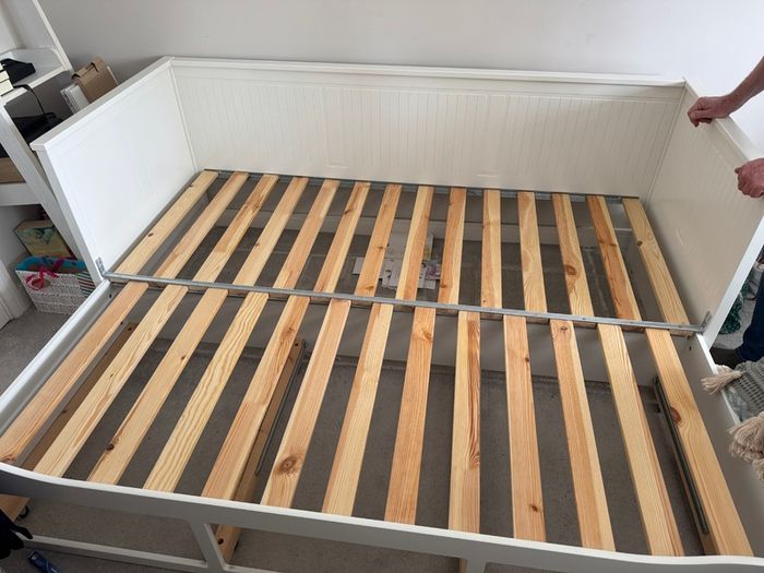Pull out sofa bed