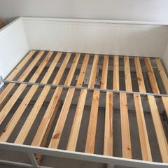 Pull out sofa bed