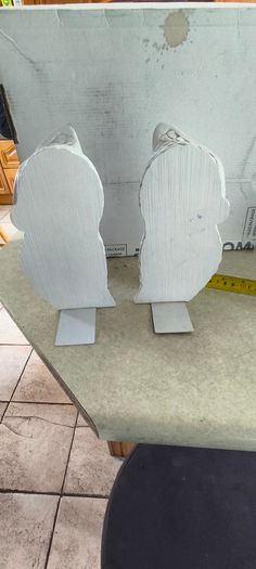 Vintage Owl White Reisn Book Ends