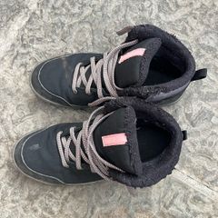 hiking boots waterproof