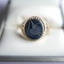 Vintage 9ct Yellow Gold Hallmarked Gents Oval Shape Black Onyx Ring size V - 2,8g Image 4