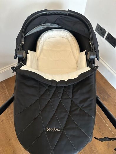 Cybex Priam Complete System  2no ISOFIX bases
