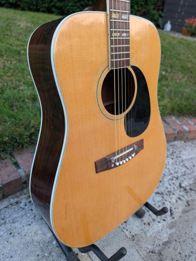 Angelica Vintage Acoustic Guitar