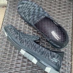 skechers