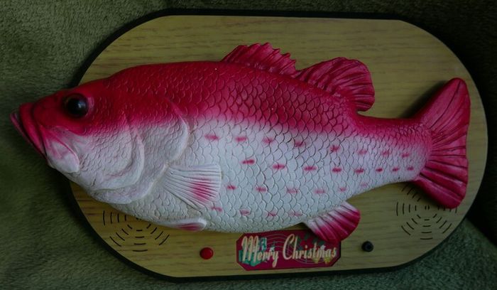 Rock King Tommy the xmas singing fish