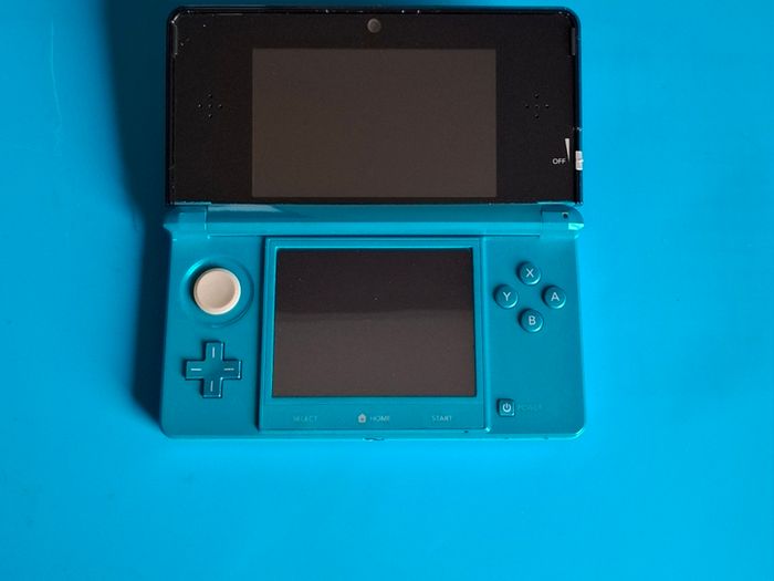 3DS Aqua Blue (Modded)