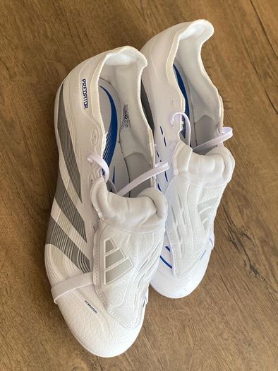 Predator boots size 7