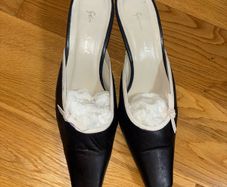 Vintage Gerard Darel navy leather kitten heel mules