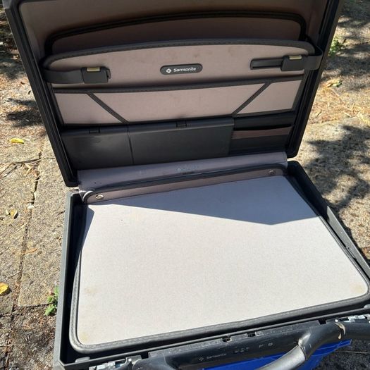 Samsonite hard case /brief case