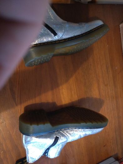 Dr Martens Youth 2976 Crinkle Metallic Chelsea Boots Silver UK1