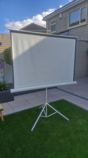 projector screen