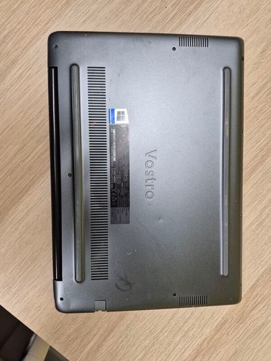 Dell Vostro laptop,i5 8th gen,16gb,256ssd,14"FHD Screen,Windows 11