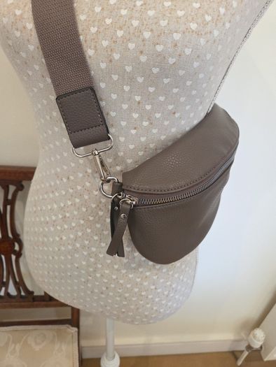 Flora & Co taupe bag