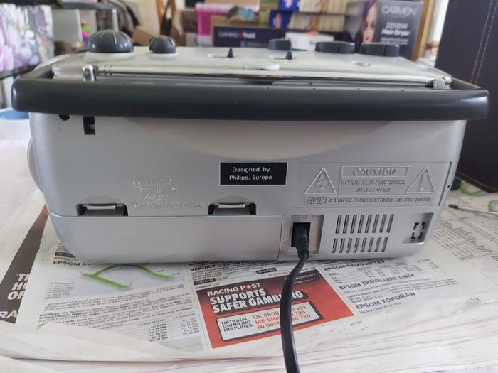 Philips Radio Cassette Recorder, Model AQ4150, both Radio & tape working great, very good condition